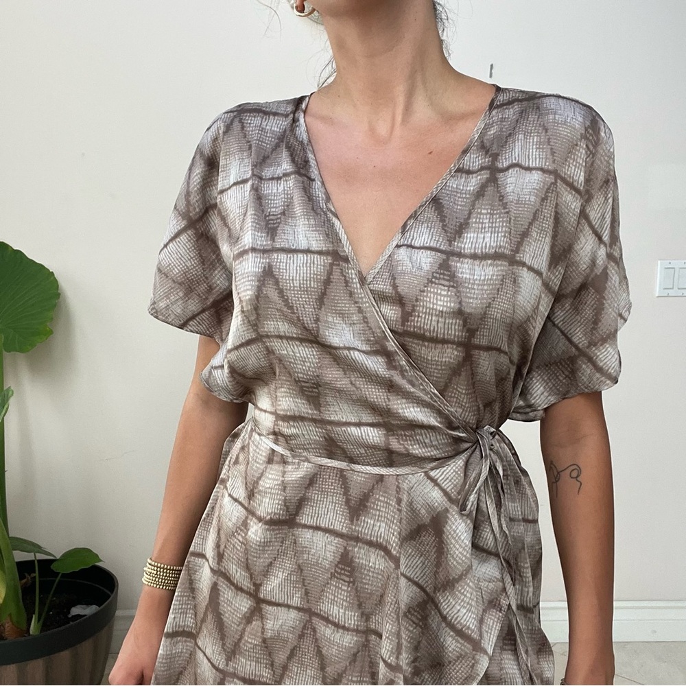 BCBG MAXAZRIA WRAP DRESS